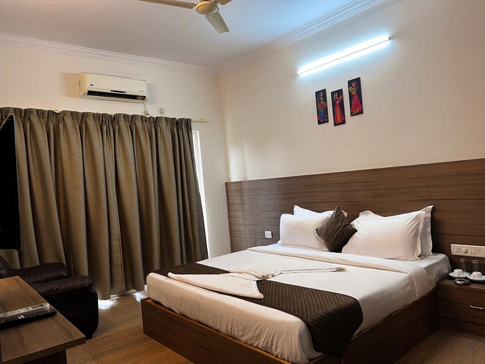 Hotel Elite By Agira Hotels-Free Airport Pickup Or Drop Yelahanka Εξωτερικό φωτογραφία